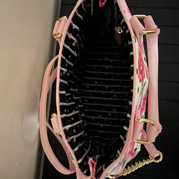 🚫SOLD🚫 Betsey Johnson Pink Floral Polka Dot Amelia Satchel - Picture 9 of 9